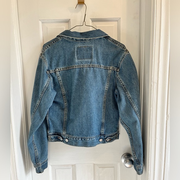 Levi's Jeans Jacket Misses Small Trucker Blue Faded Denim USA Cotton 77715-4892 - Picture 2 of 4